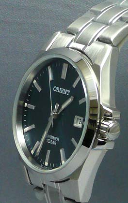 オリエント時計（ORIENT）の紺色文字板のメンズウオッチスイマー