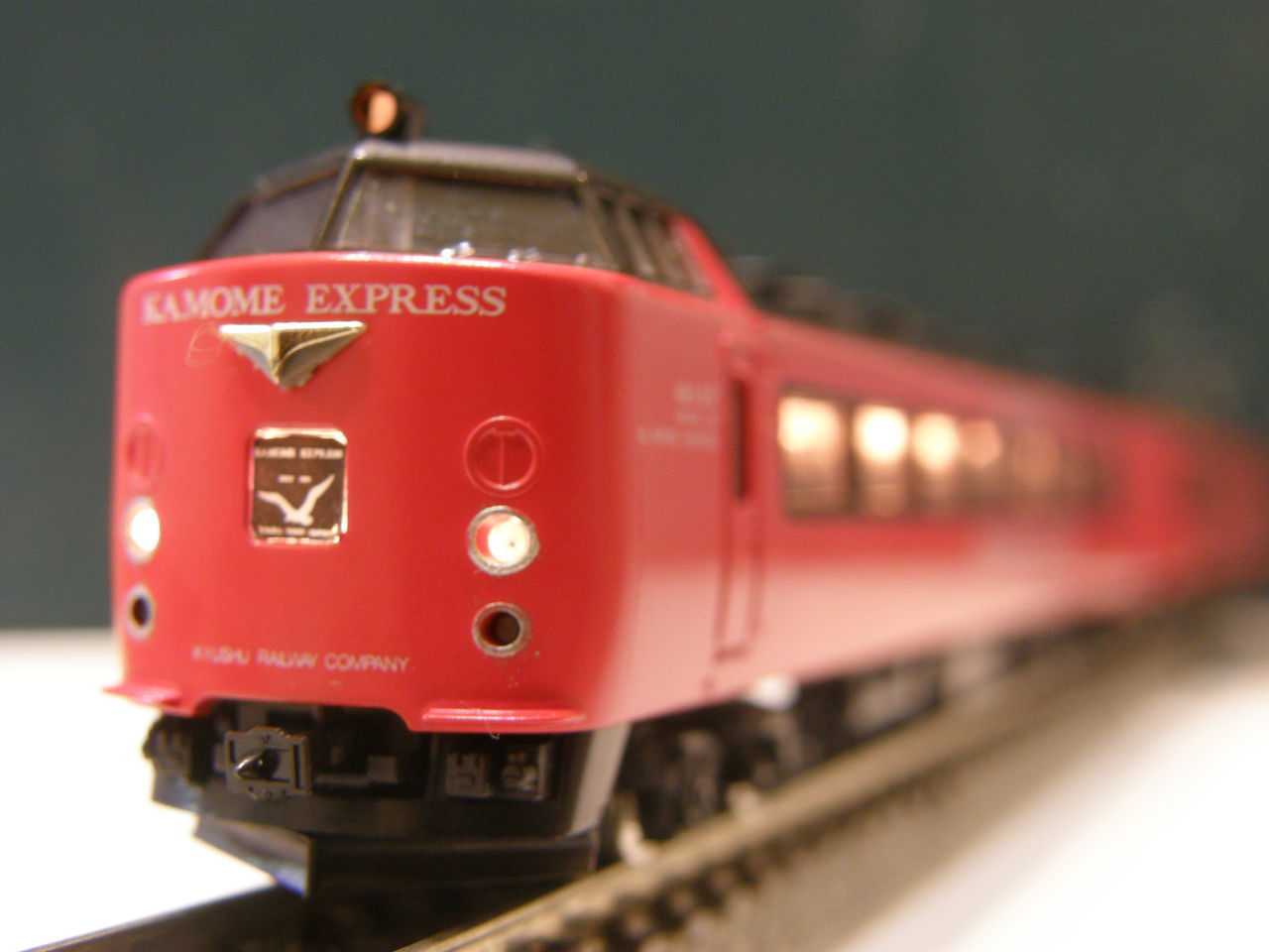 トミックス 「485系 KAMOME EXPRESS」のライト周りに銀色を入れる