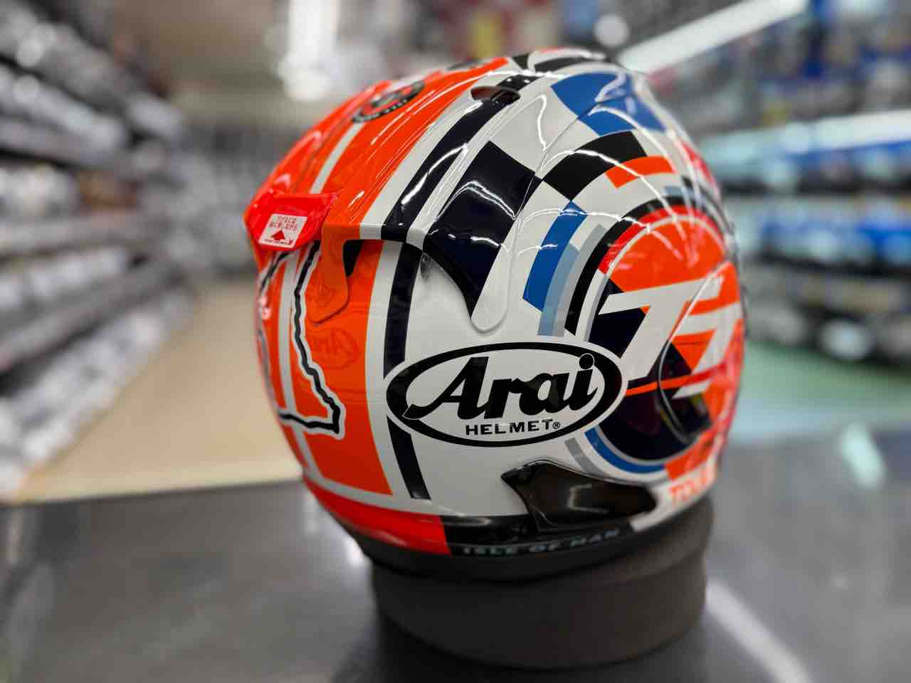 松山2りんかん】ARAI RX-7X IOM-TT2025入荷しました!! : 2りんかんブログ