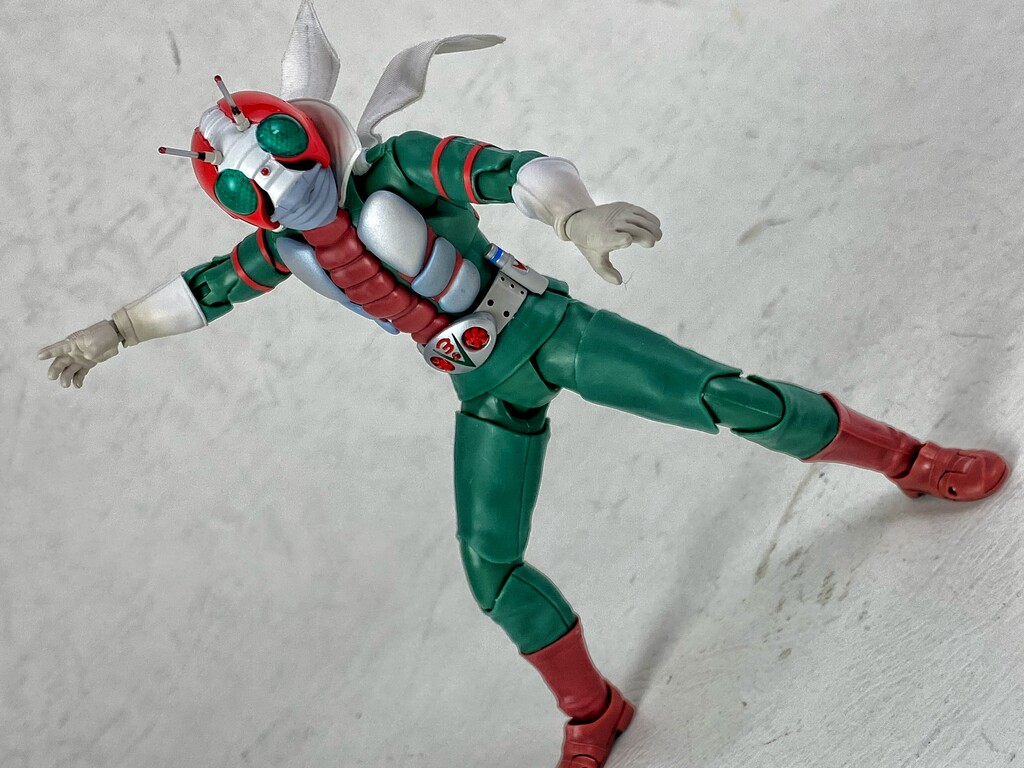 S.H.Figuarts (真骨彫製法) 仮面ライダーV3 レビュー : えるけーえぬ