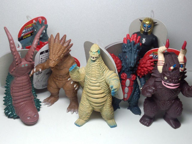 ウルトラ怪獣500シリーズ（ミドルサイズ） : 怪獣バイパス