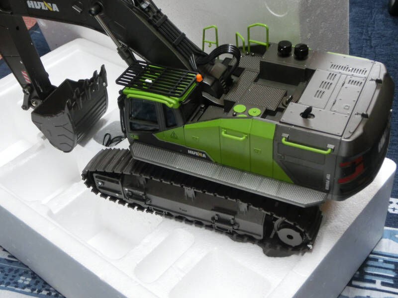 ラジコン パワーショベル HuiNa 1593 RTR 1/14 22ch : ゆるほび 2nd