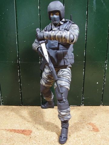 figma MGS2 ゴルルコビッチ兵 着任 その2 : クローゼットの中のおもちゃ箱