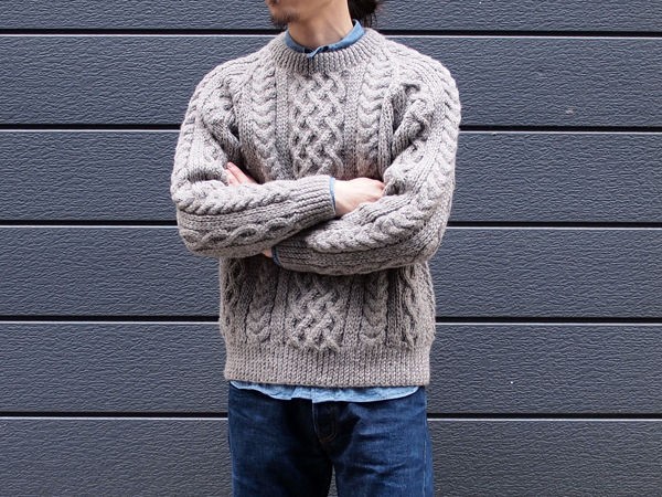 Inverallan インバーアラン グレー ケーブル編みウールセーター グレー