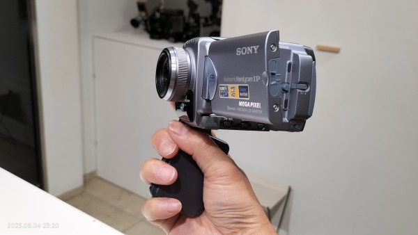 2002/平成14/SONY/DCR-IP55/Handycam IP/MICRO MV/スライド式