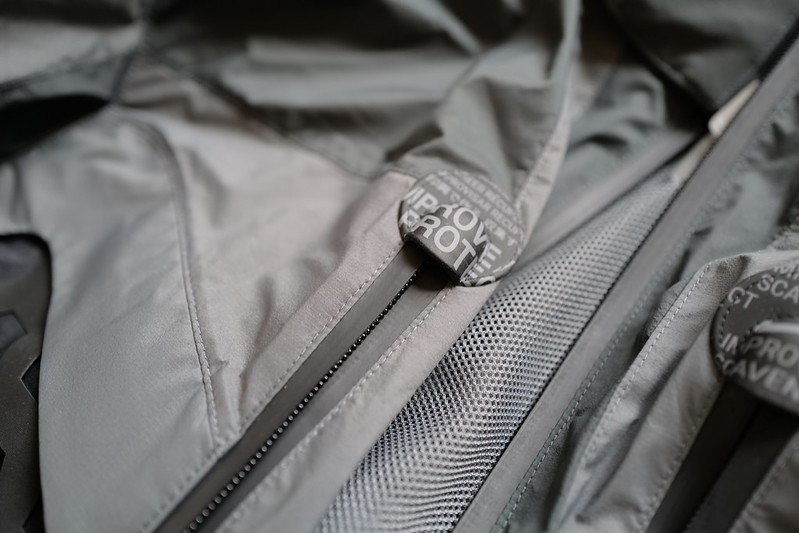 ナイキ「ISPA バタフライジャケット」を買う。モールシステムのように