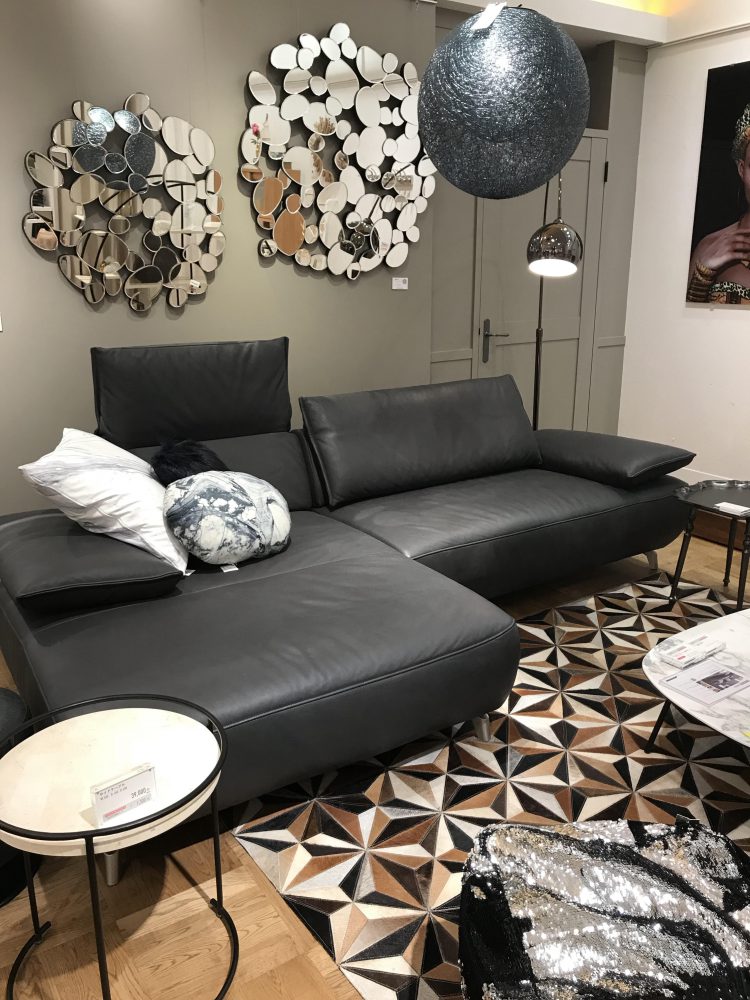 機能よし！品質よし！のソファで贅沢なくつろぎの時間を ｜ リビング