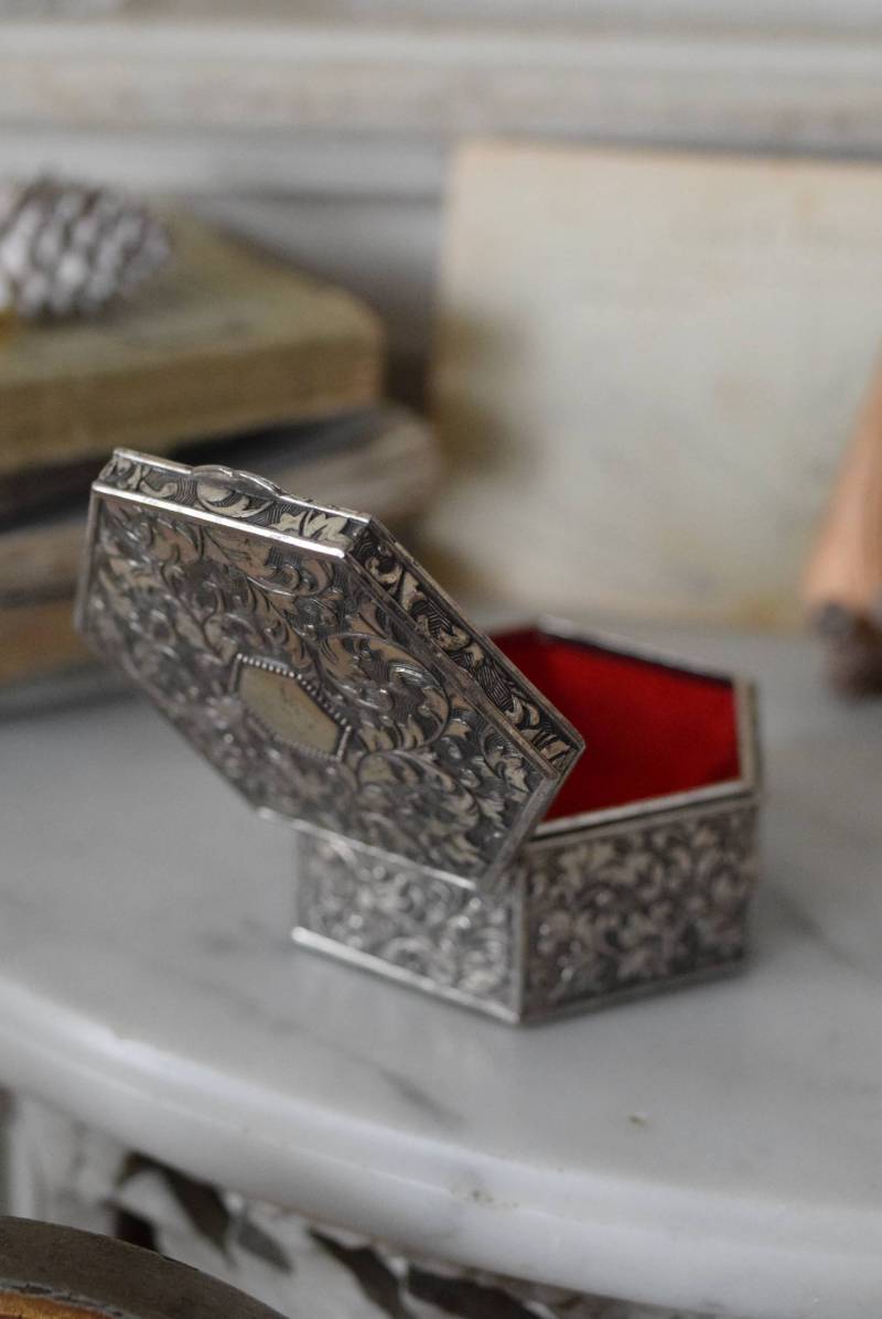 ジュエリーボックス.六角形 シルバープレート フランスアンティーク雑貨