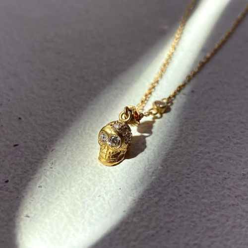 PETITE PAVE SKULL NECKLACE 18k Yellow Gold NECKLACE（ネックレス