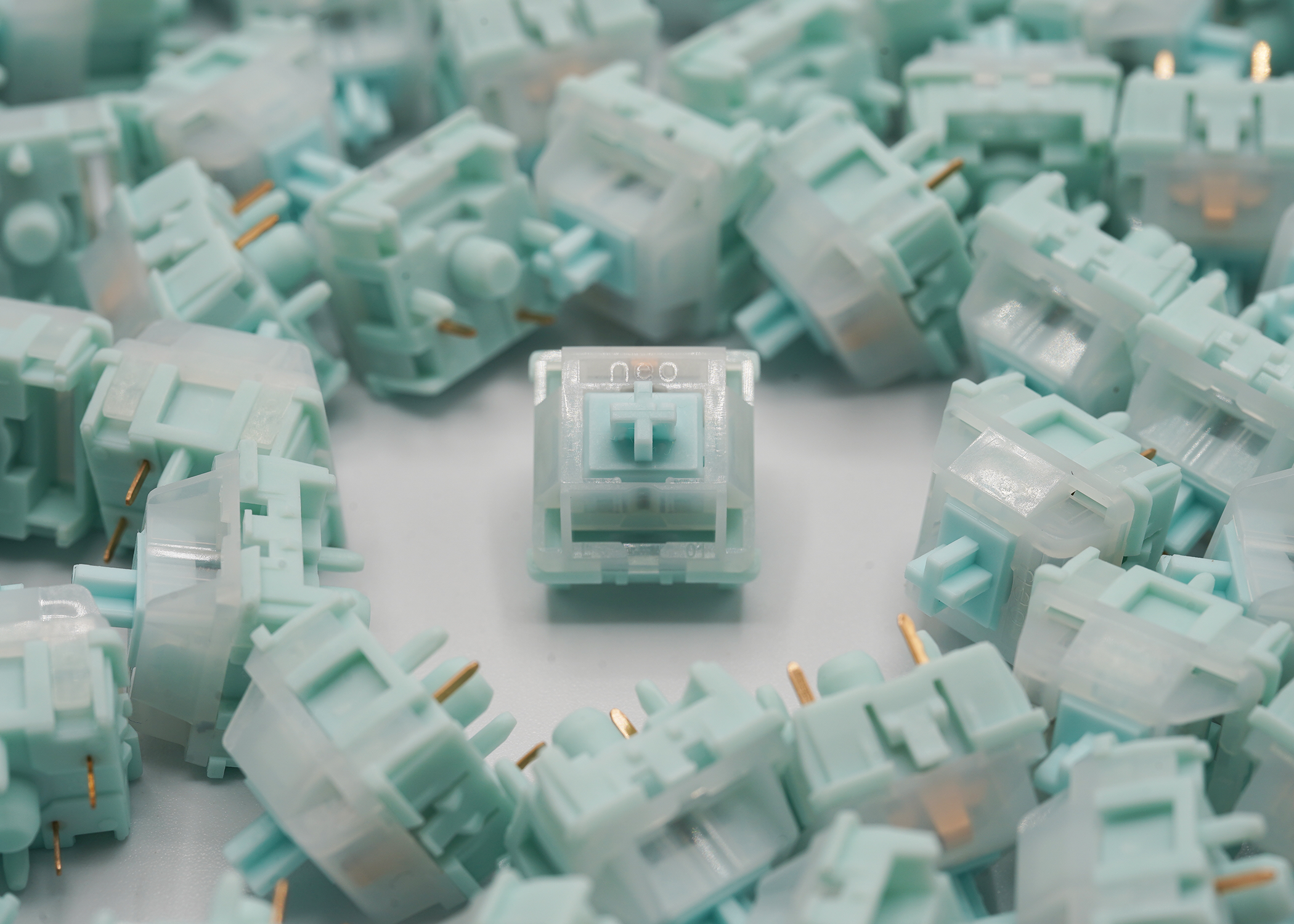 Neo x HMX Azure Linear Switches – Smooth & Satisfying – LumeKeebs