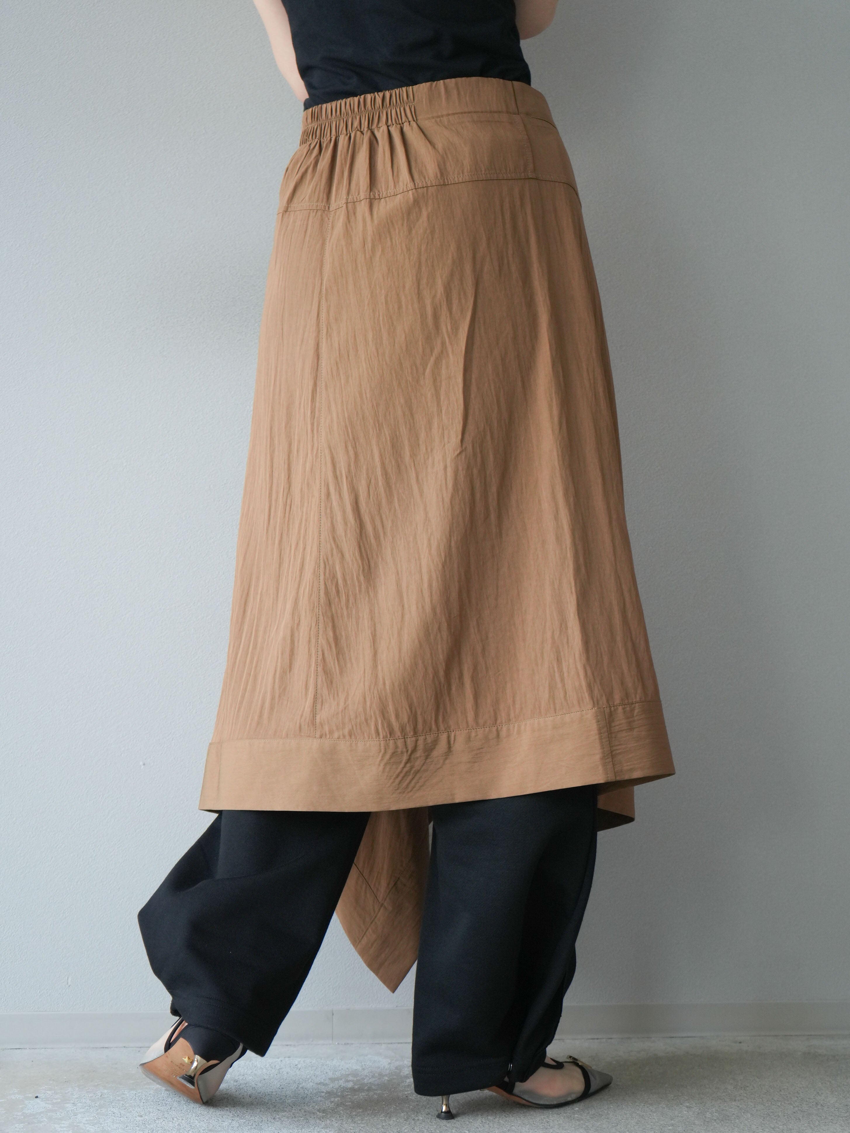 予約]アシンメトリーレイヤードスカート/ベージュ – Lumier