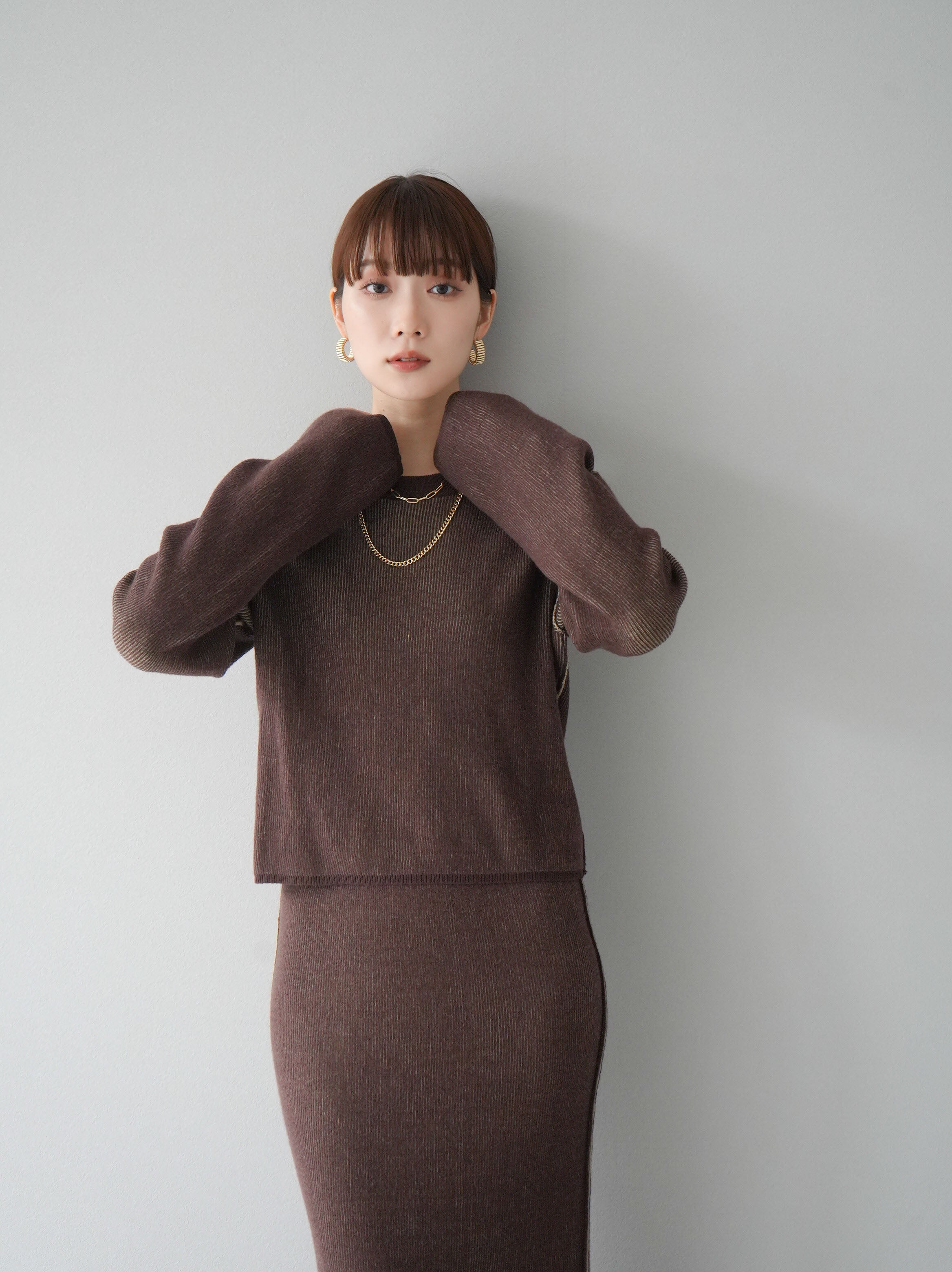 予約]リバーシブル配色リブニットプルオーバー/ブラウン – Lumier