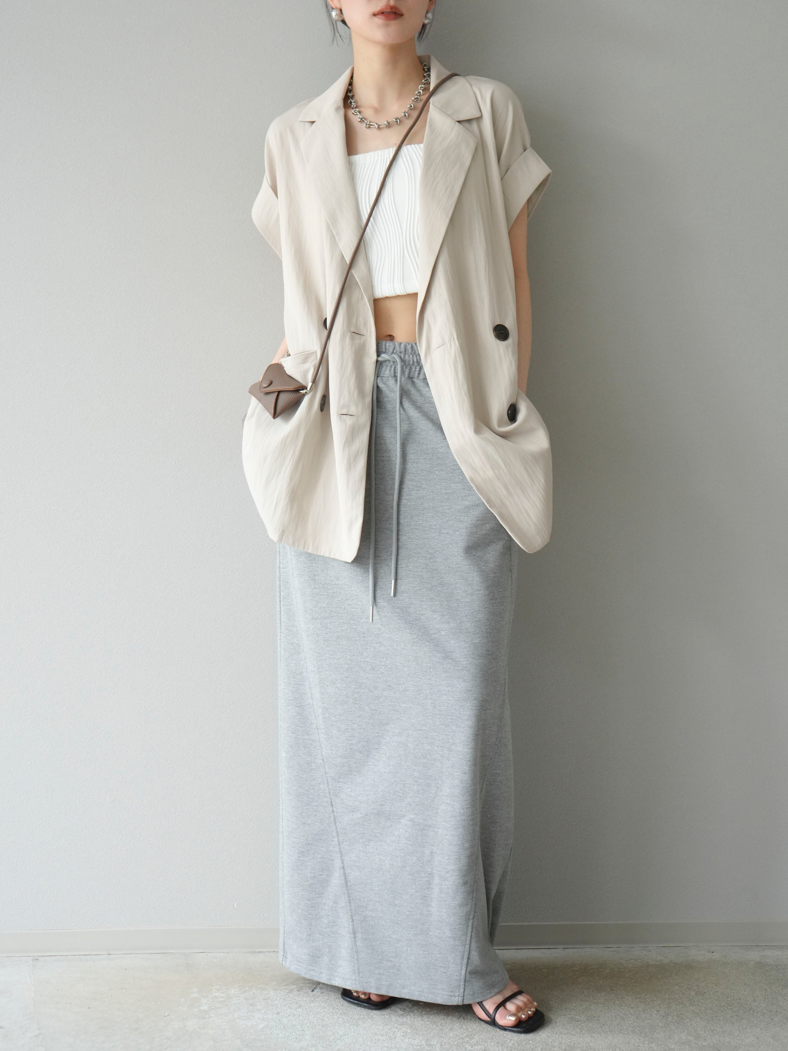 予約]リネンライクノースリーブダブルジレ/エクリュ – Lumier