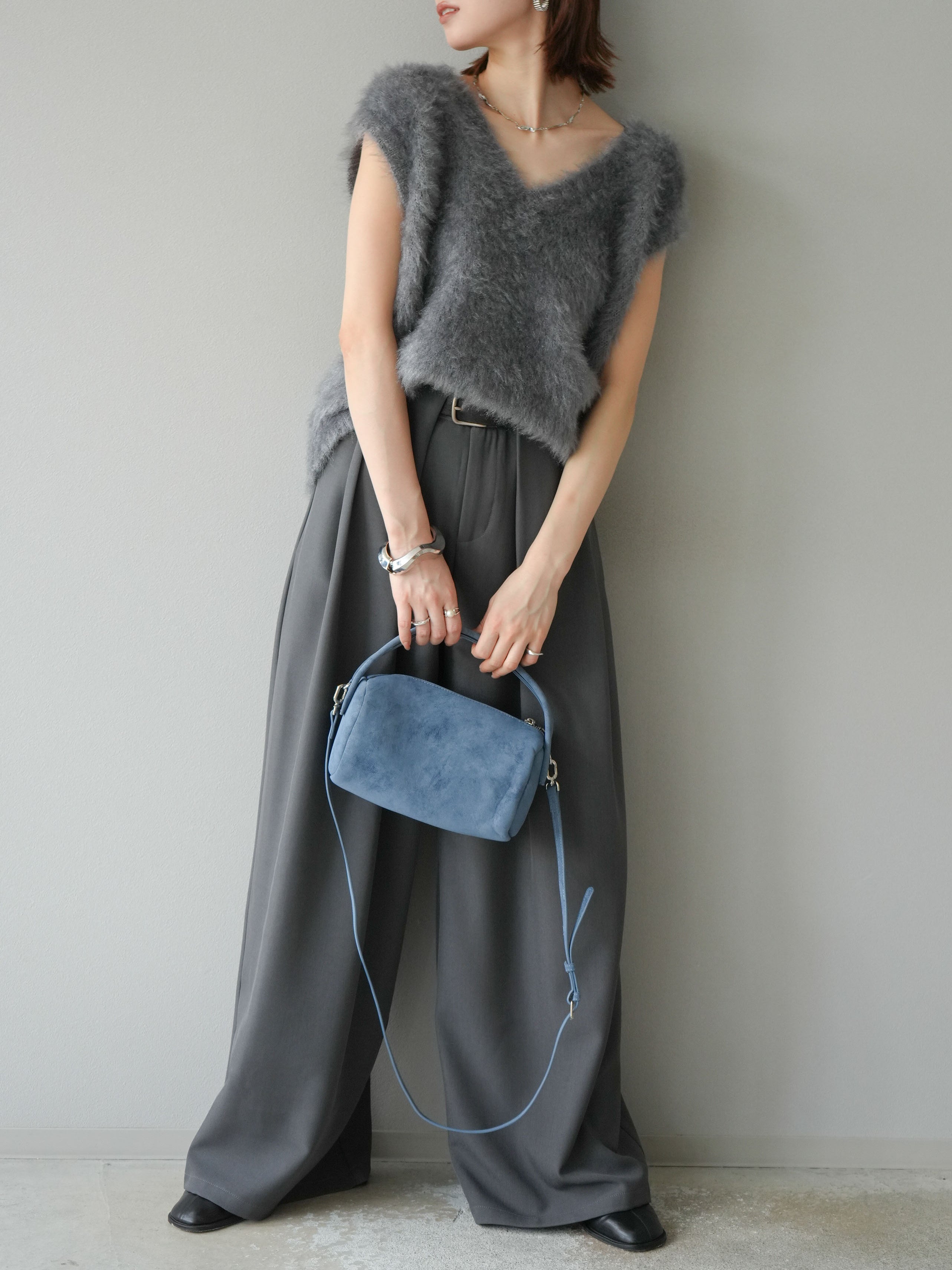 予約]ラメシャギーVネックニットベスト/グレー – Lumier