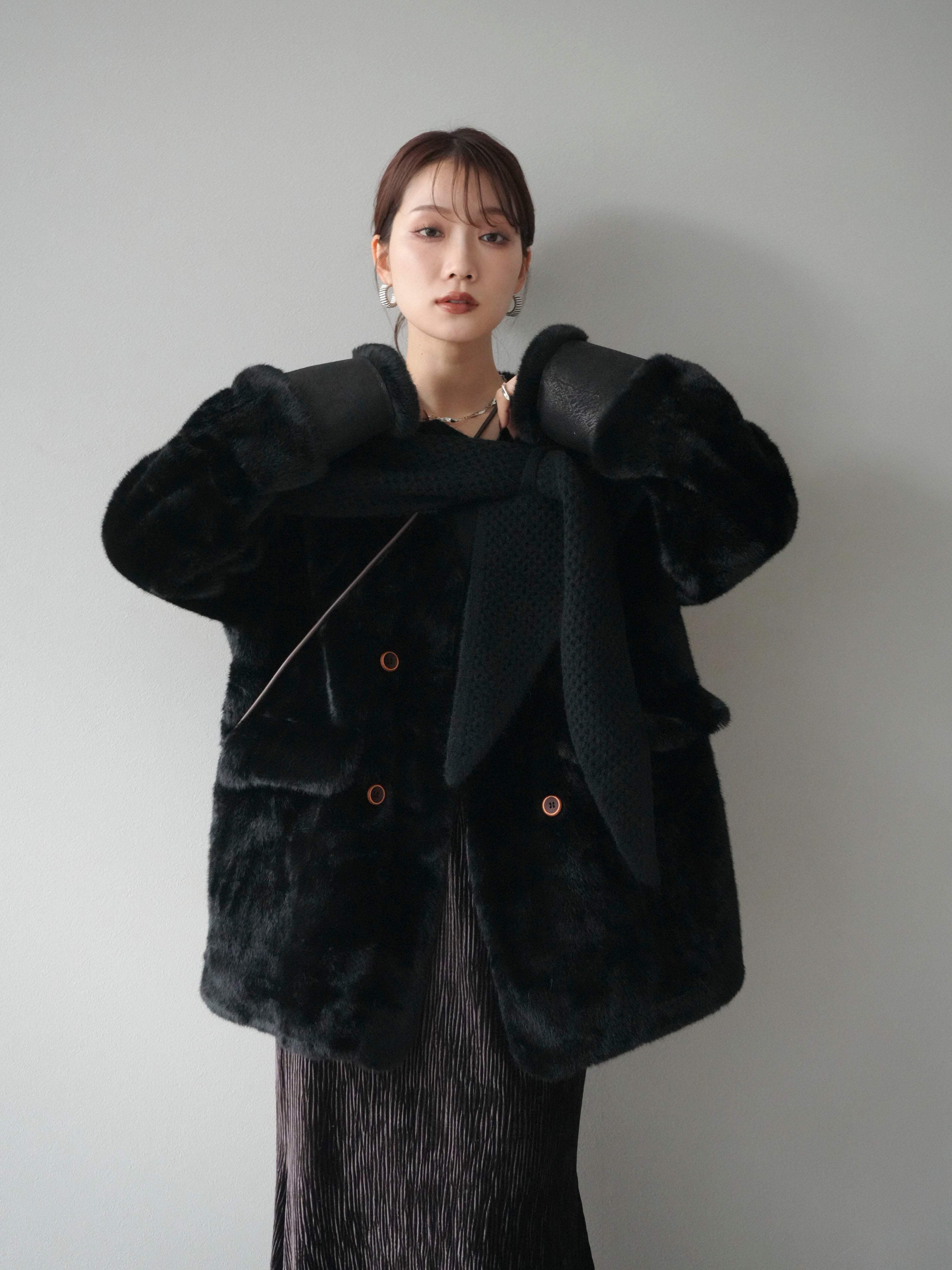 予約]バッグ付エコファーノーカラーコート/black – Lumier