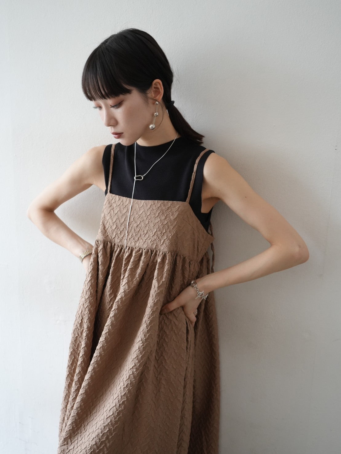 膨れジャガードキャミワンピース/モカ – Lumier