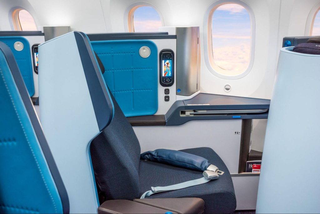 KLMオランダ航空 ビジネスクラスで最高のサービスと優雅な空の旅をお