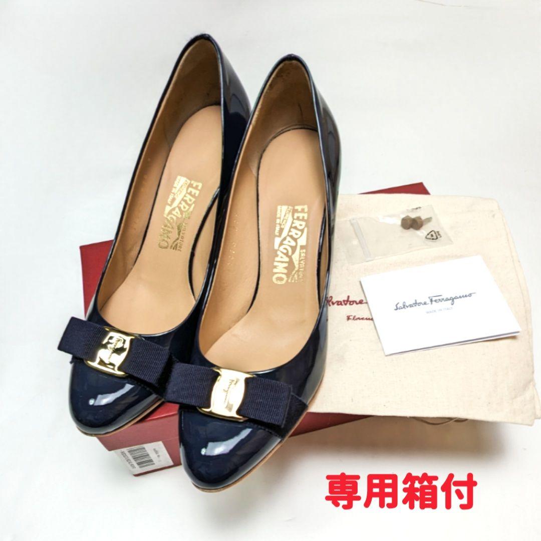 新品そっくりさん⭐フェラガモFerragamo カルラ パンプス 9C – マダム