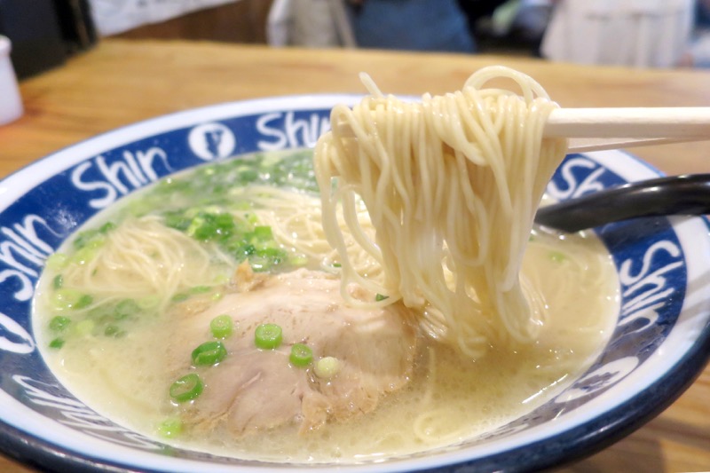 福岡・天神「ShinShin」で博多らーめん＆替え玉してみた。 - 毎日ビール.jp