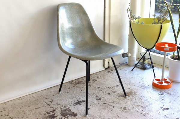 ハーマンミラー社製イームズ サイドシェルチェア(シーフォームグリーン