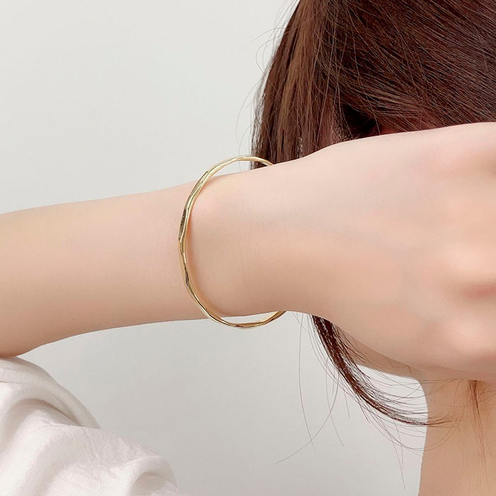 残りわずか】【ピンクシルバー完売】バングル 多面カット【3color