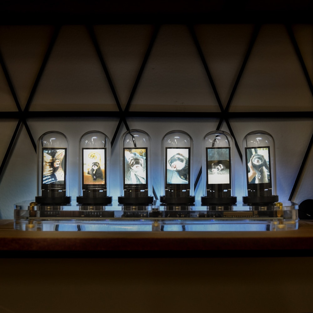 PYZONE : ニキシー管風置時計「Cyber punClock ghost」 | 【公式