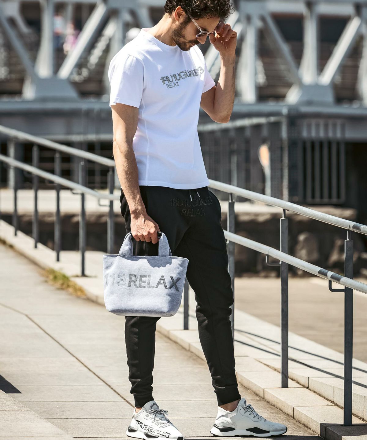 ラインストーンロゴミニトートバッグ グレー 1PIU1UGUALE3 RELAX ウノ