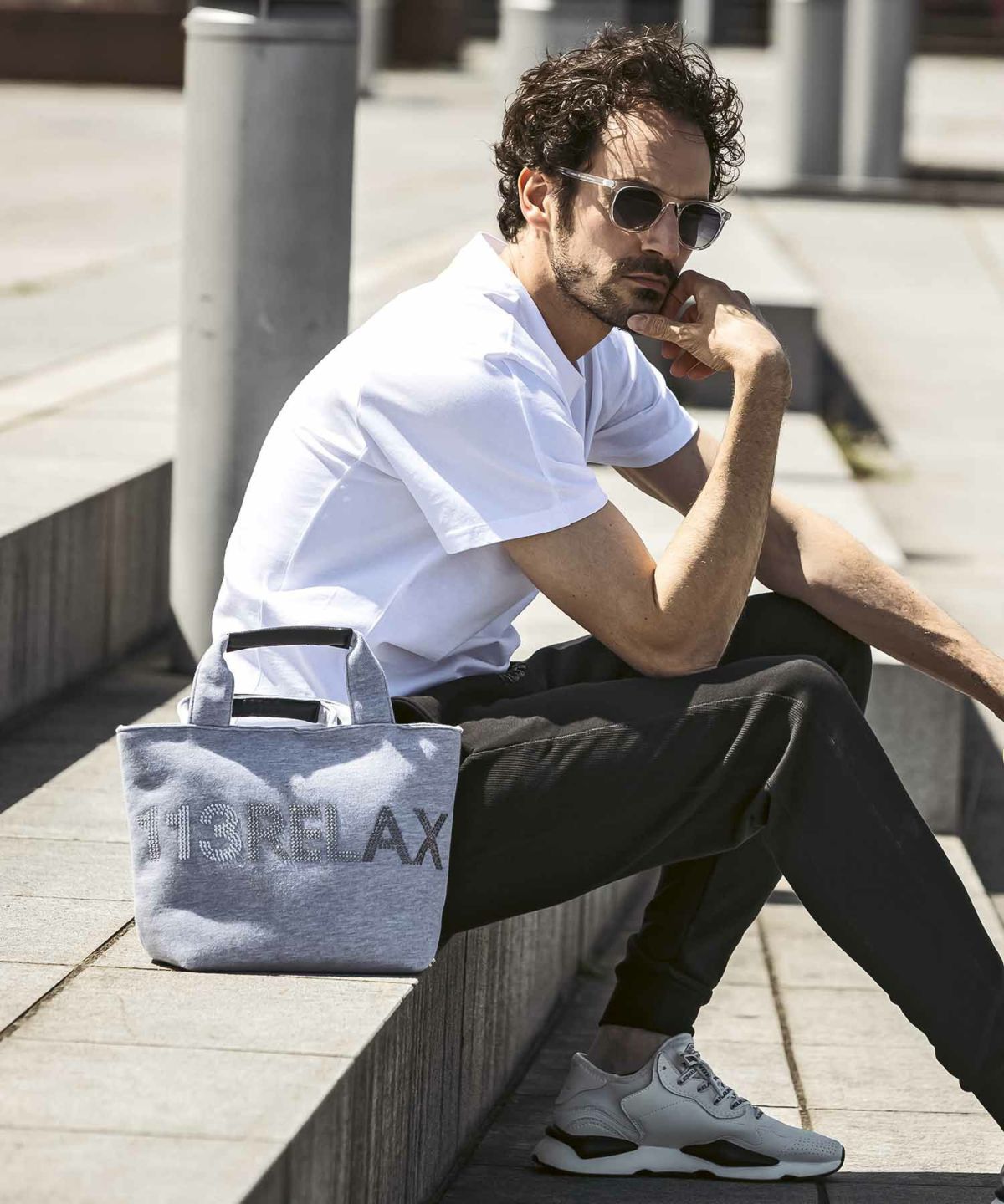 ラインストーンロゴミニトートバッグ グレー 1PIU1UGUALE3 RELAX ウノ