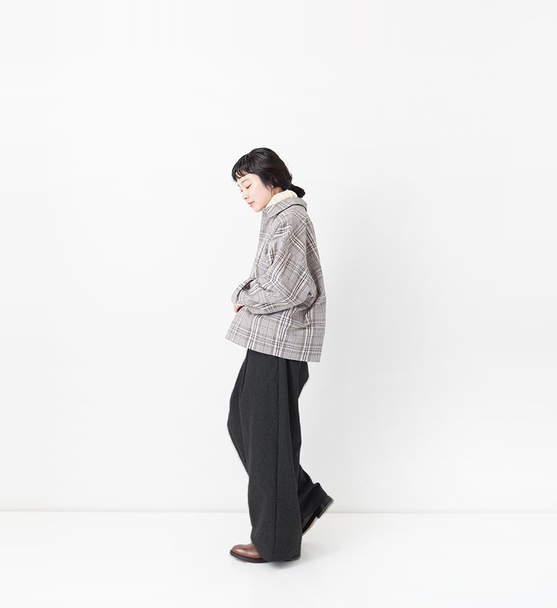 【新品未使用・タグ付き】veritecoeur ウールパンツ Veritecoeur（ヴェリテクール）ウールタックパンツ