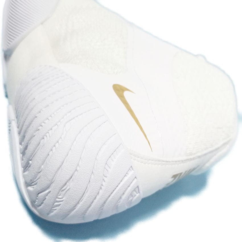 ナイキ・タワ (NIKE TAWA) [ホワイト/ゴールド] | レスリングシューズ