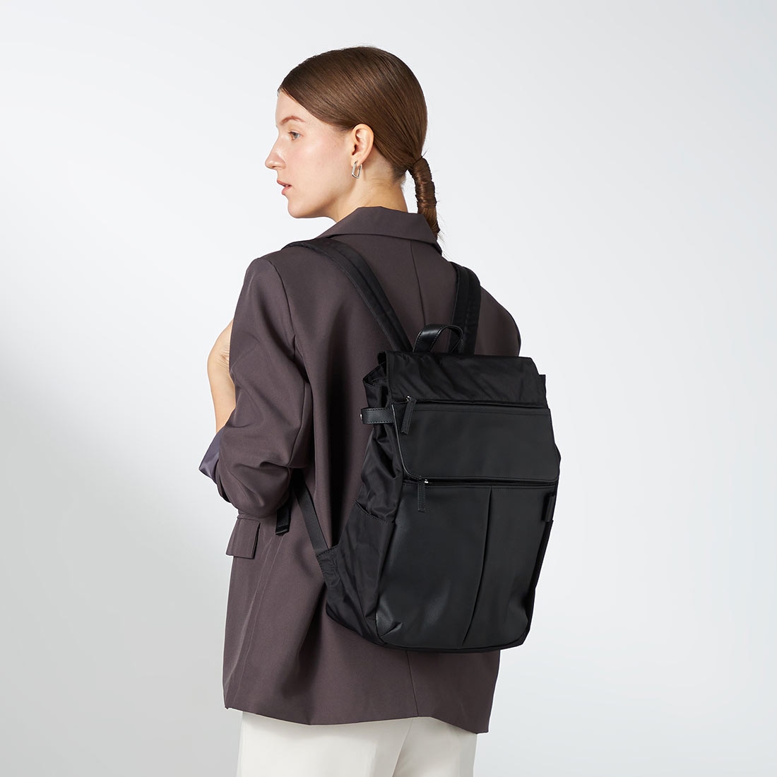 ナイロン×牛革コンビシリーズ リュックサック Mサイズ｜Y'SACCS公式通販