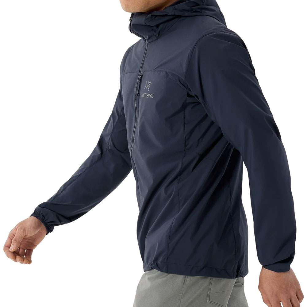 アークテリクス-ARCTERYX スコーミッシュフーディ男性用ならアシーズ