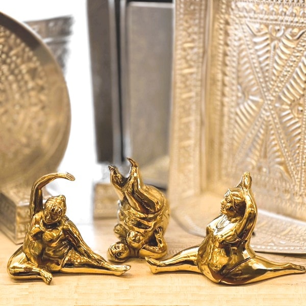 ぽっちゃりヨガのオブジェ／ヨガポーズの置物 ／ストレッチ 真鍮像