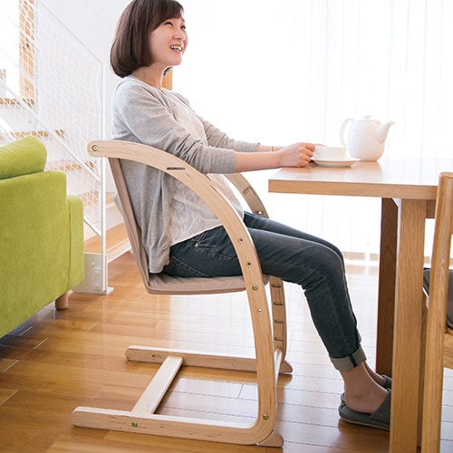 farska スクロールチェアプラス ナチュラル / レッド ｜ ブリベビ