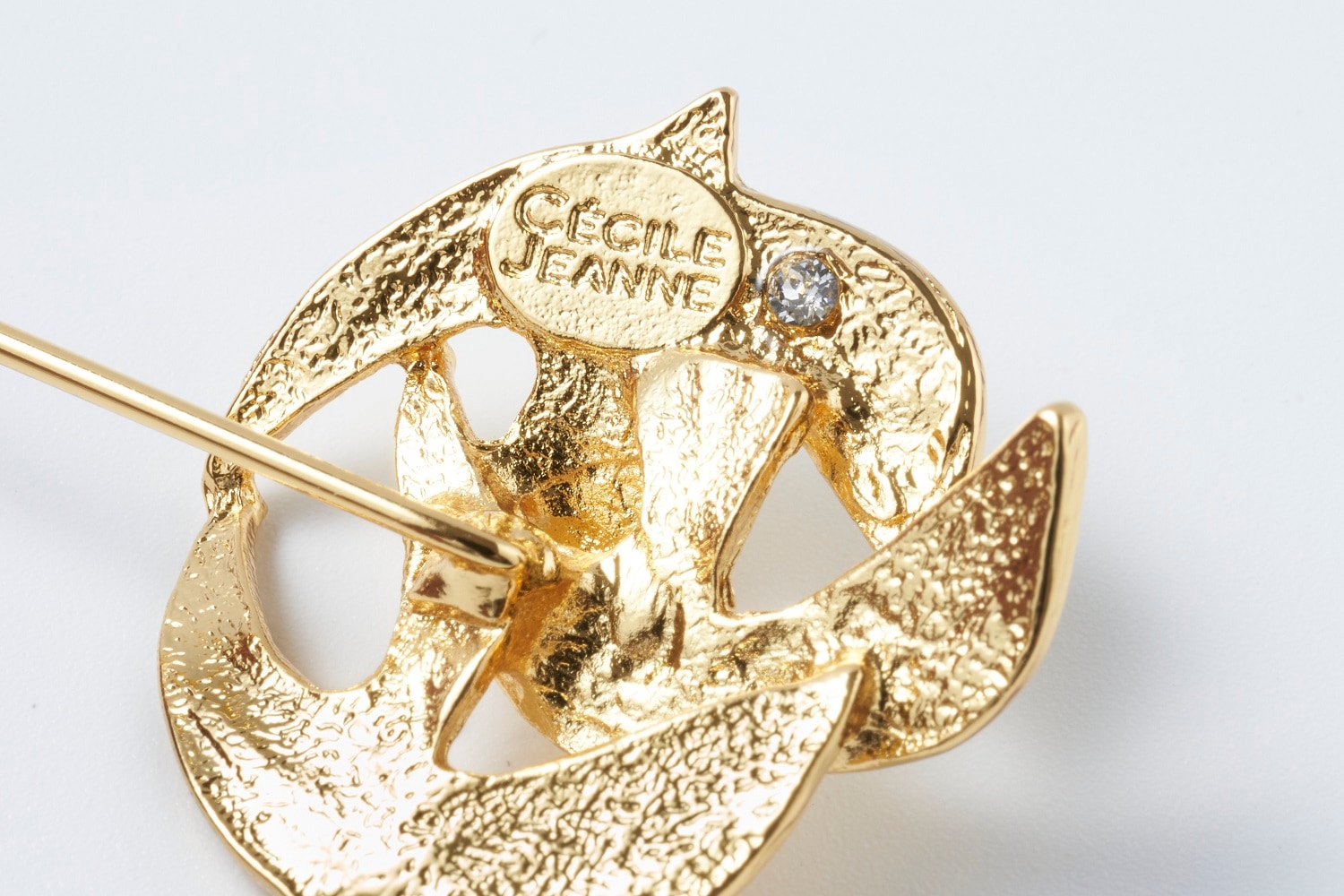 ラ・コロンブ ピンブローチ ゴールド