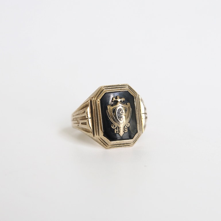 1976】10K ABERDEEN CENTRAL HIGH SCHOOL CLASS RING | VINTAGE | MATILDE