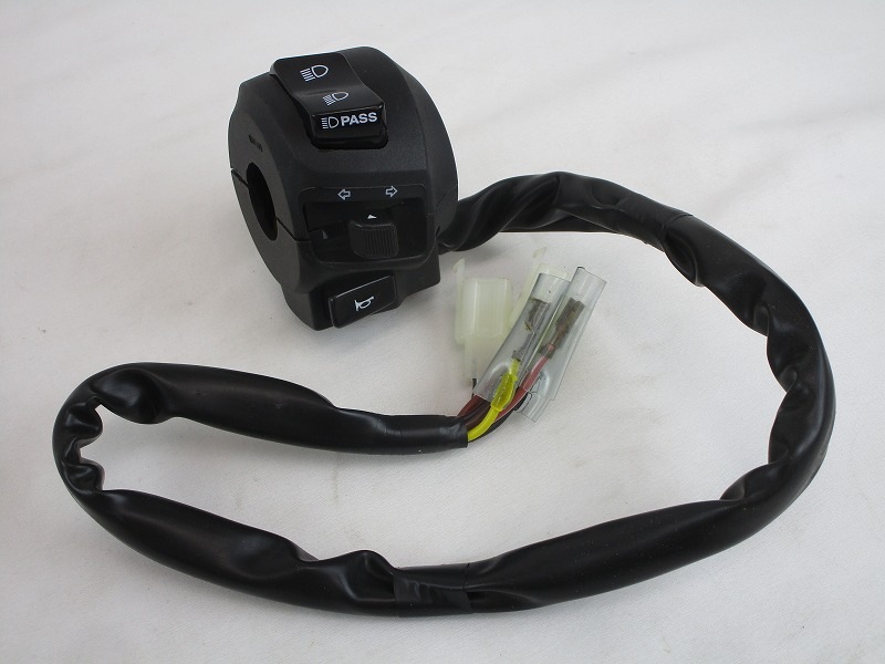 YAMAHA 純正 YZF-R15 V3.0[18年以降 インド仕様] 左スイッチボックス