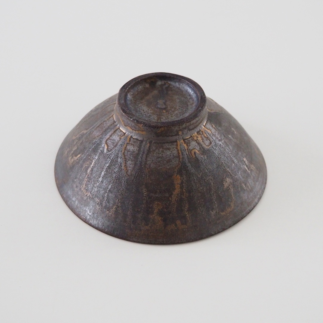 黒金彩/平茶碗 | 唐津焼 雅樂窯 ( うたがま ) | 糸島くらし×ここのき