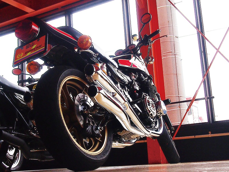 New Z1/Z2 4本エキゾーストマフラー【欠品中 ご予約承ります】 | 車種