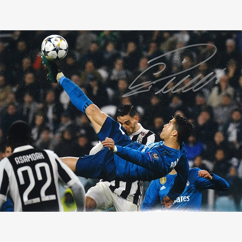 ロナウド直筆サイン入りレアルマドリード17/18フォト (オーバーヘッド