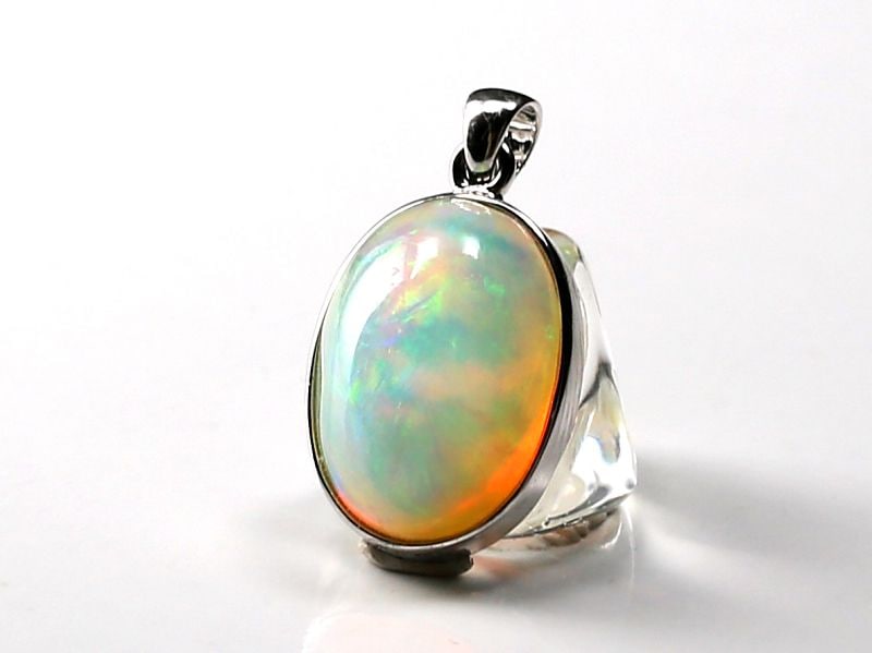 オーストラリアホワイトオパール ペンダントトップ （18金ホワイト