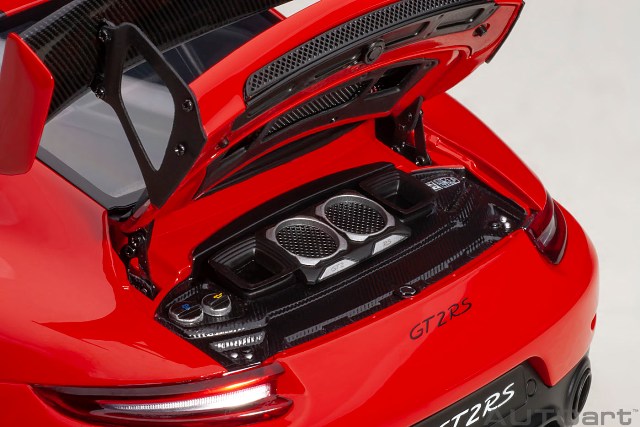 新品 78173 オートアート 1/18 ポルシェ 911 （991.2） GT2 RS