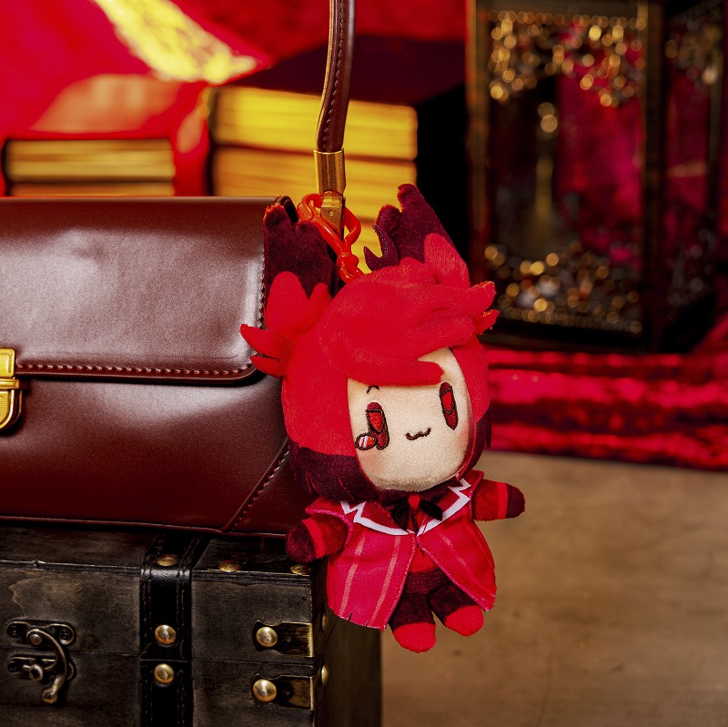 HAZBIN HOTEL おすわりマスコット (アラスター) | ハズビン・ホテルへ