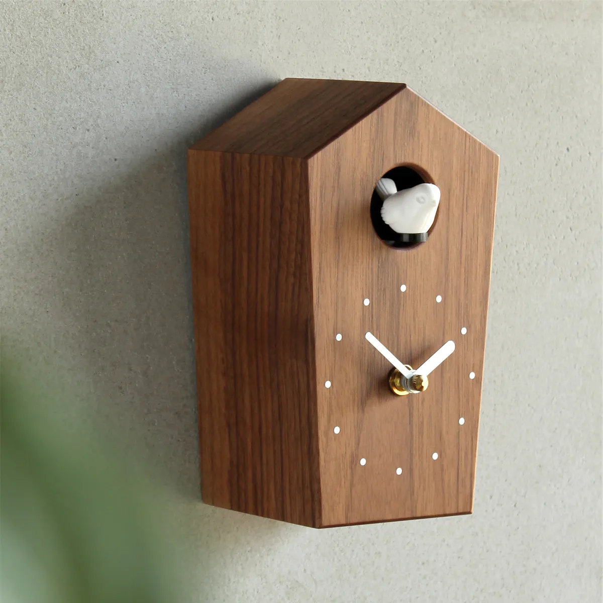 Cuckoo Clock」時刻とともに届く、癒しのさえずり。置き・壁掛けが
