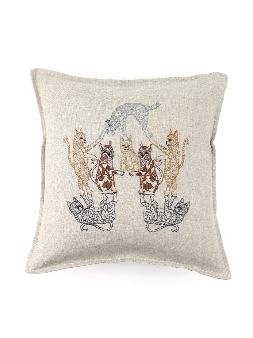 クッションカバー 30x30 Acro cat（クッション）｜H.P.FRANCE公式サイト