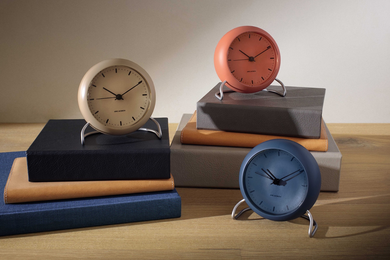 アルネ・ヤコブセン テーブルクロック シティホールの通販 | 家具