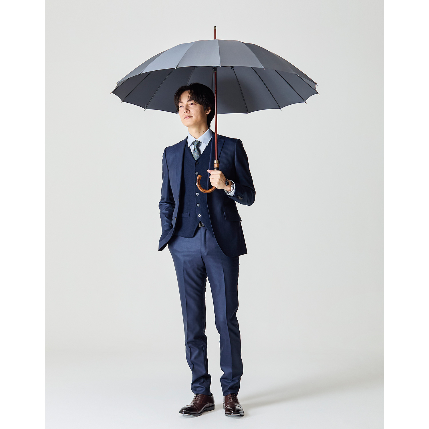 メンズ雨傘】トラッド-16-ロング-カーボン-チャコールグレー｜トンボ