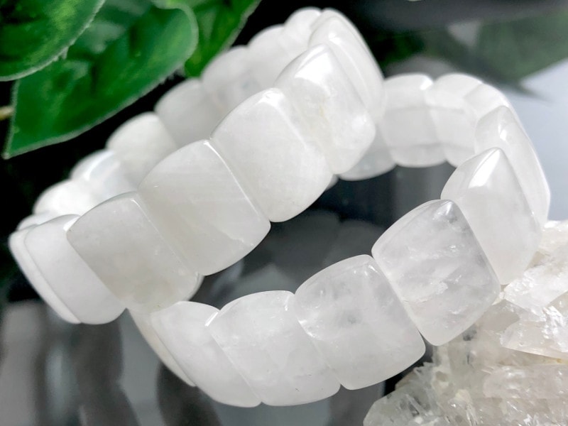 優しい乳白色☆天然石ブレスレット/四川省産/水晶バングル(cristal