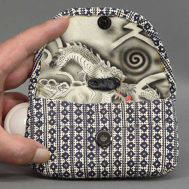 叺（カマス）刻み煙草入れ【印傳｜釘抜繋ぎ・紺】祭用品専門店浅草絆纒