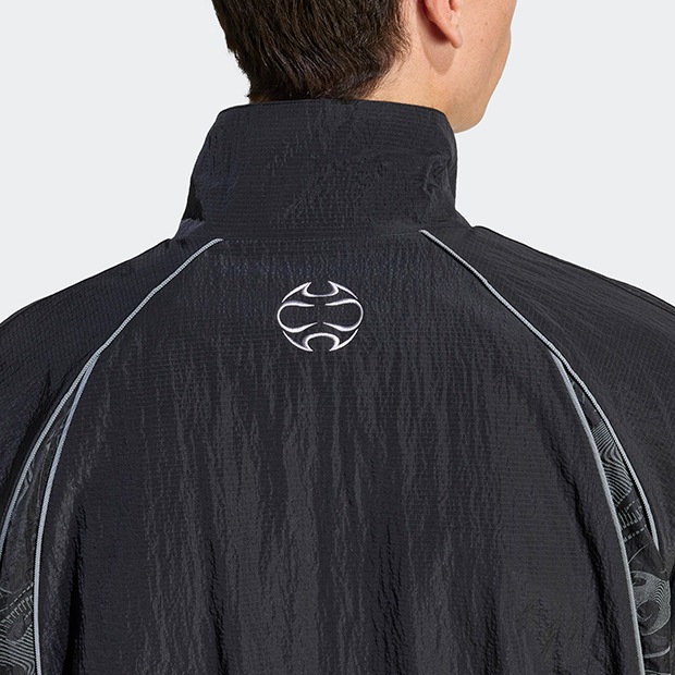 アディレニウム ADILENIUM シーズン 4 チームガイスト トラックトップ